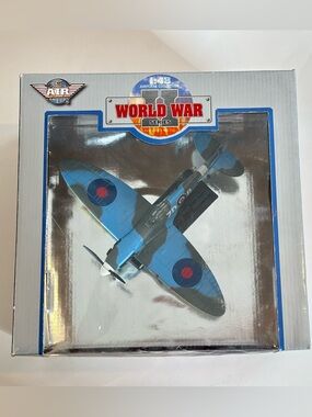Yat Ming Air Signature Spitfire MK. V - Diecast WWII Plane 1:48 -  Like New